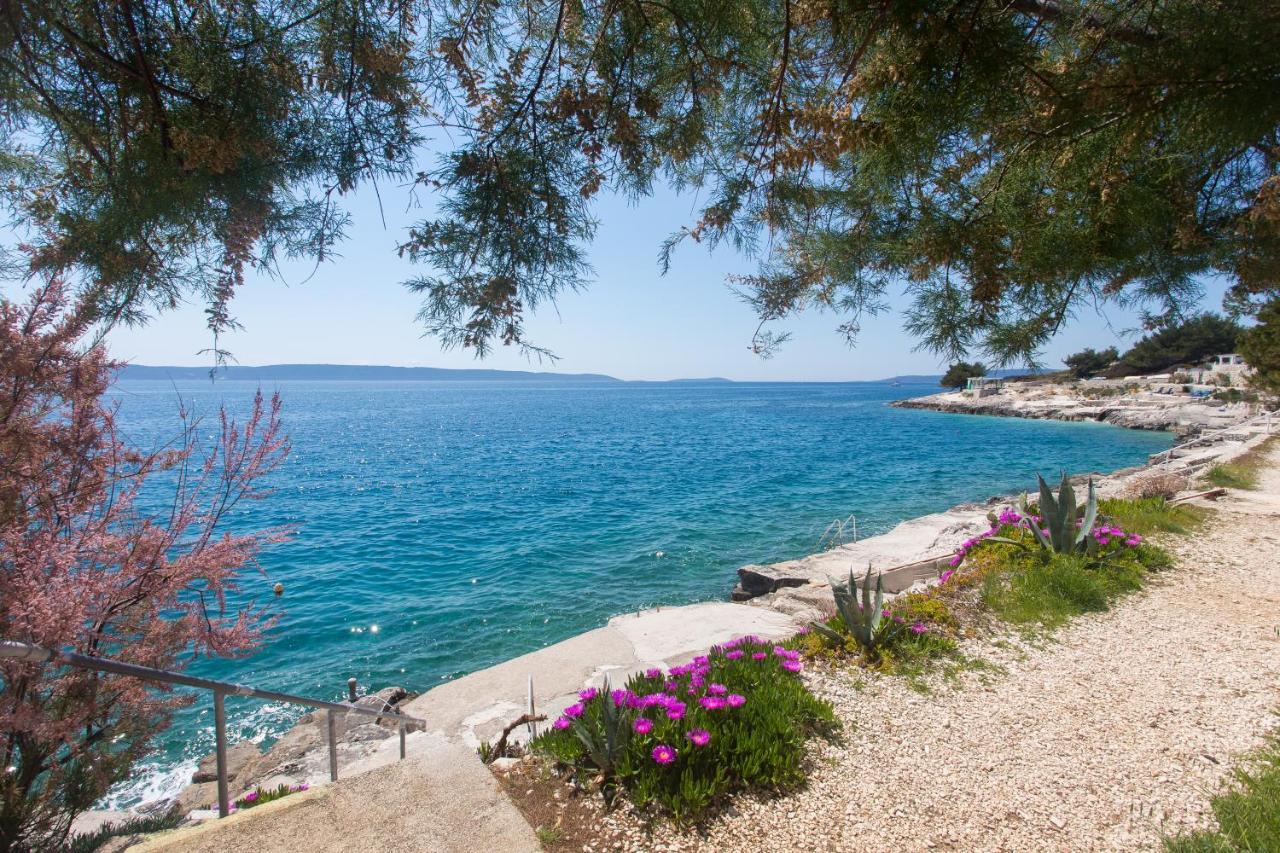 Apartments Bandic - 30 Meters To The Beach Трогир Экстерьер фото