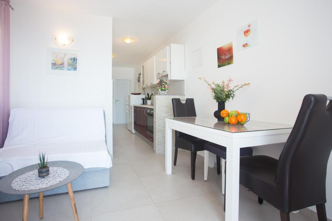 Apartments Bandic - 30 Meters To The Beach Трогир Экстерьер фото